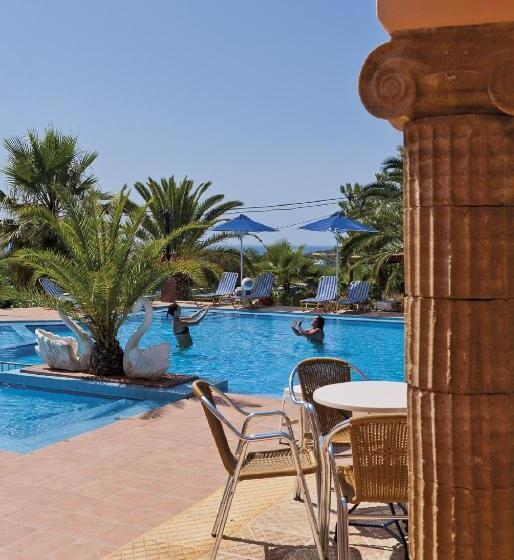 استودیوی استاندارد, Tersanas Village Apartments