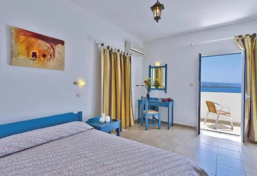 استودیوی استاندارد, Tersanas Village Apartments