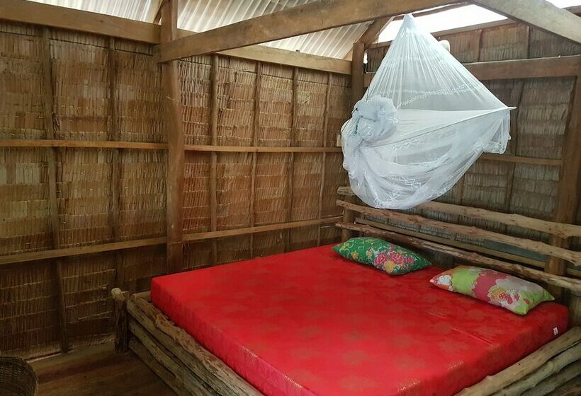 デラックスバンガロー, Driftwood Hostel And Bungalows