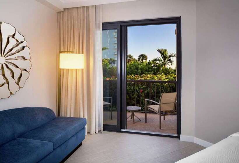 带大床的豪华间, H Hotel Los Angeles, Curio Collection By Hilton