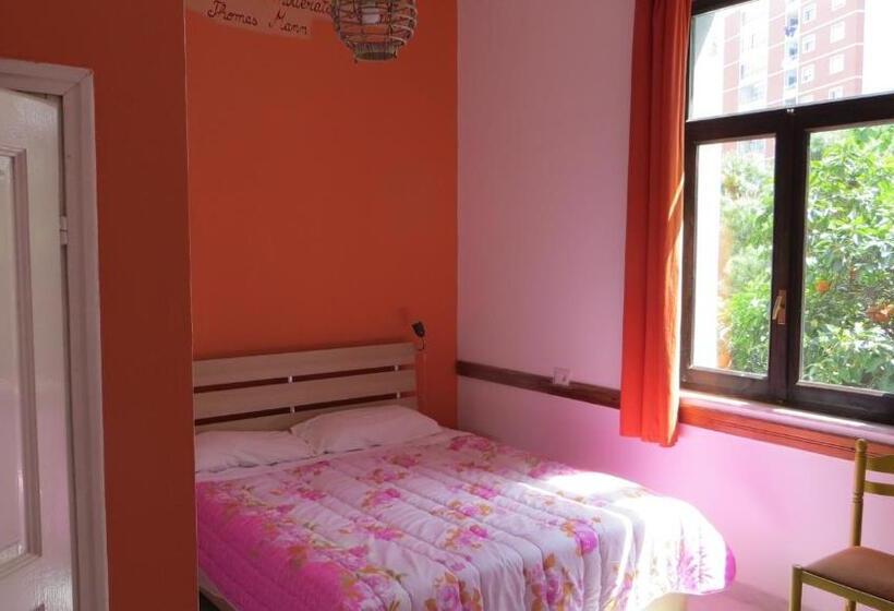 اتاق استاندارد, Hostel Durres