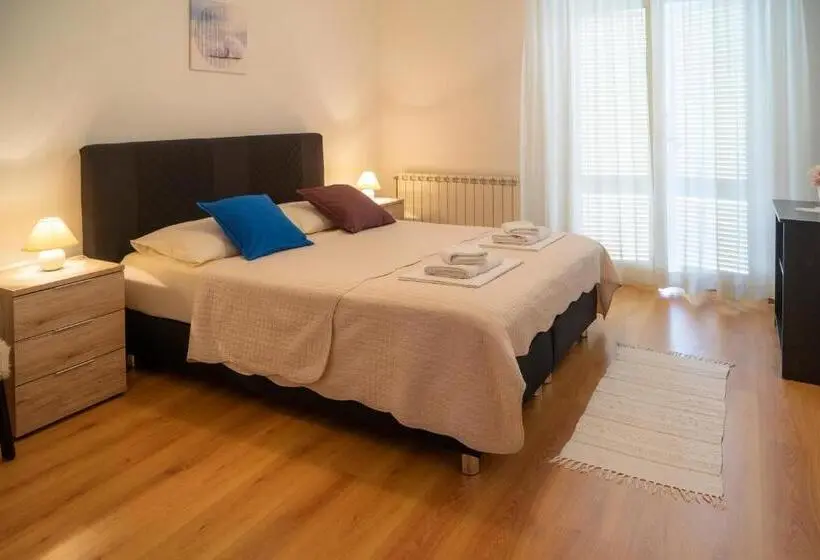 Standard-huone Merinäkymä Parveke, Apartments And Rooms Vinko
