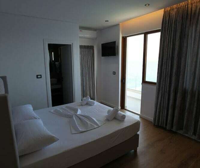 景色の見えるスタンダード4人部屋, Blue Bay