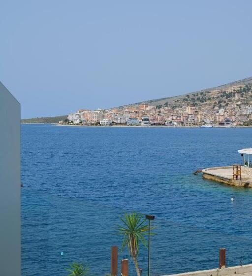 片側に海が見えるデラックスルーム, Blue Bay