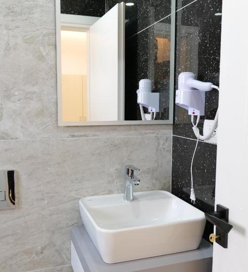 片側に海が見えるデラックスルーム, Blue Bay