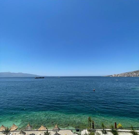 景色の見えるスタンダード4人部屋, Blue Bay