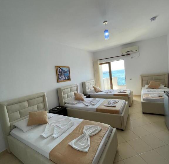 景色の見えるスタンダード4人部屋, Blue Bay