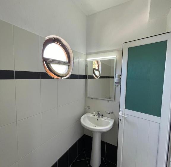 オーシャンビュースタンダードルーム, Blue Bay