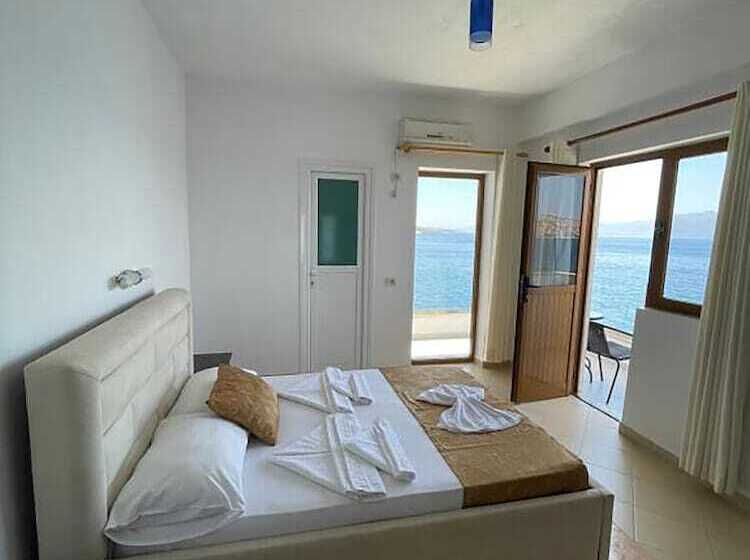 オーシャンビュースタンダードルーム, Blue Bay