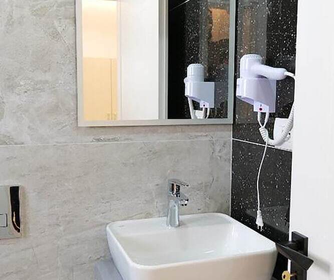 片側に海が見えるデラックスルーム, Blue Bay