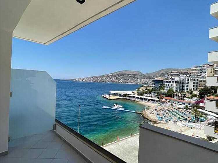 サイドオーシャンビューエコノミールーム, Blue Bay