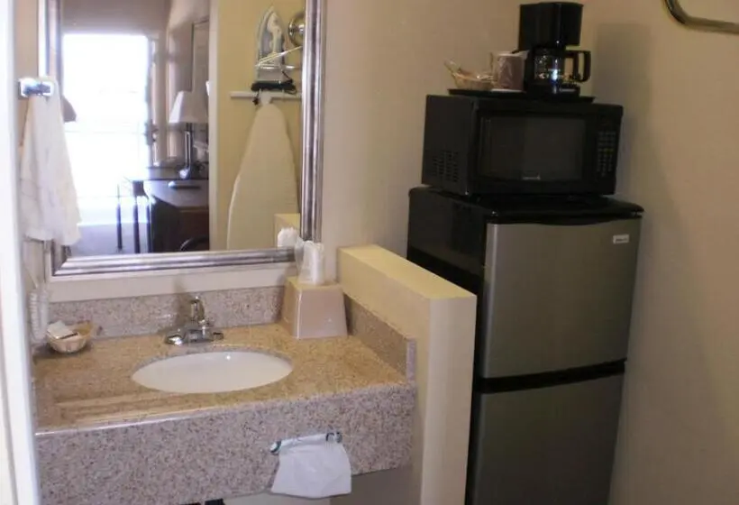 スタンダードルーム, Executive Inn Mojave
