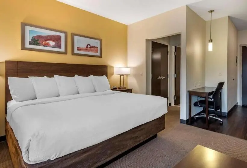 キングサイズベッドのスイートルーム, Mainstay Suites Moab Near Arches National Park