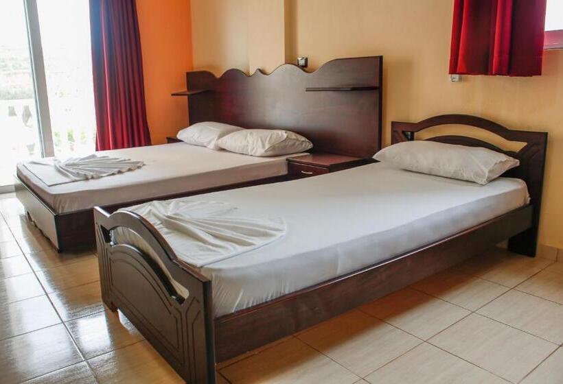 Estudio Estàndard, New Crystal