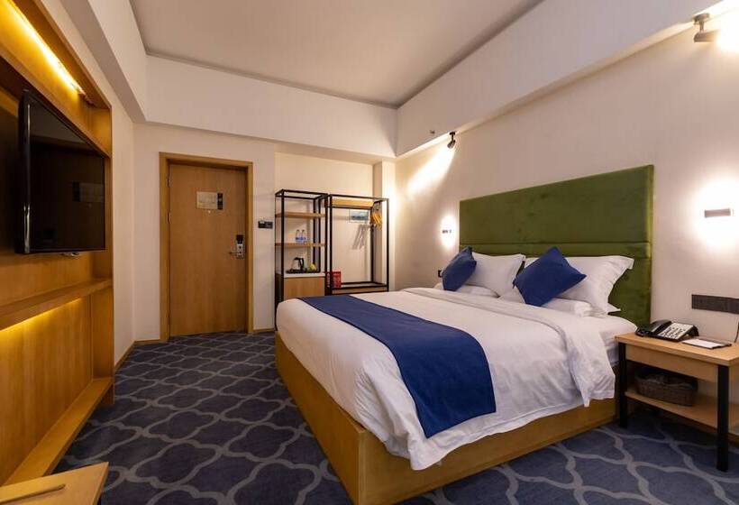 غرفة عائلية, Shenzhen Flight One