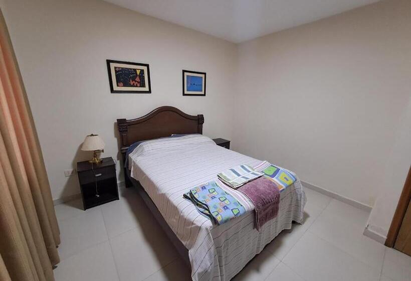 اتاق لوکس, Sur Backpackers