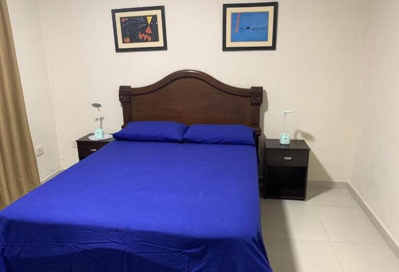 اتاق لوکس, Sur Backpackers