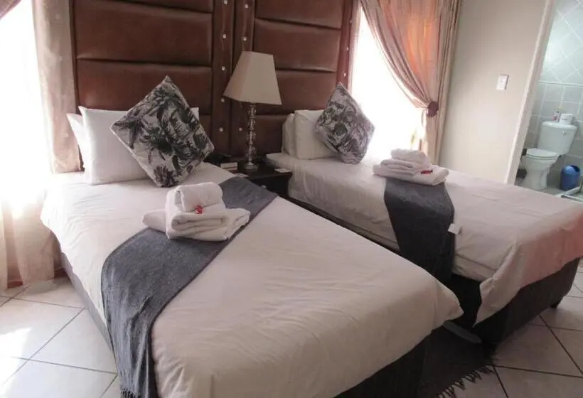 エコノミールーム, Faces Guesthouse