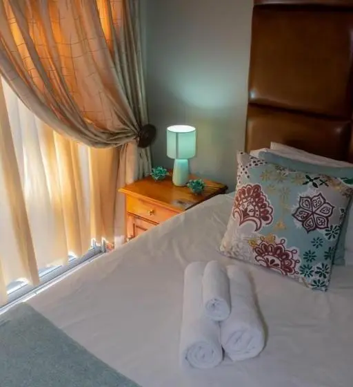 エコノミーシングルルーム, Faces Guesthouse