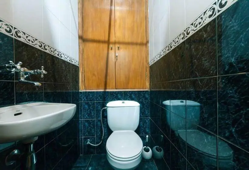 اتاق اکونومی یک تخته, Dikat Hostel