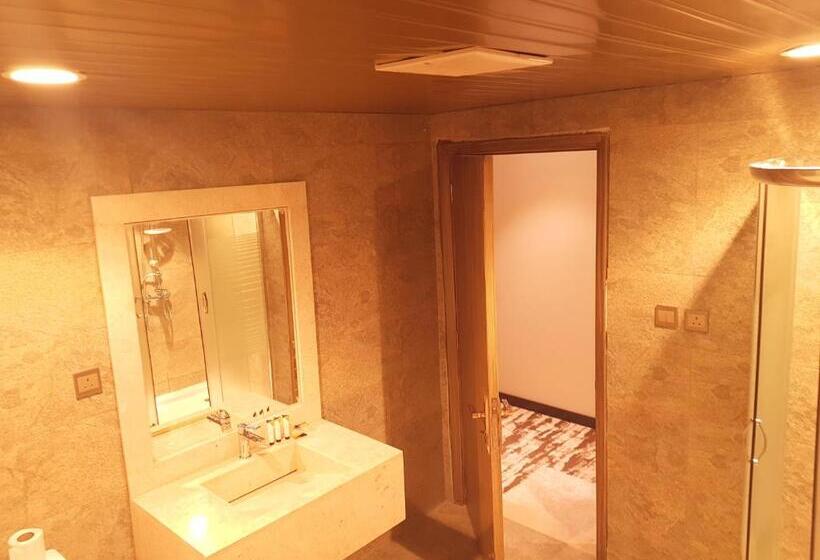 جناح غرفتين نوم, Azd