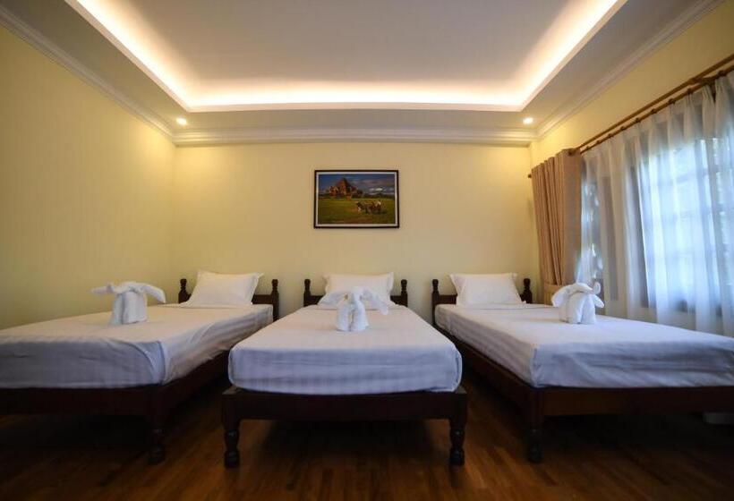 Family Room, Bagan View