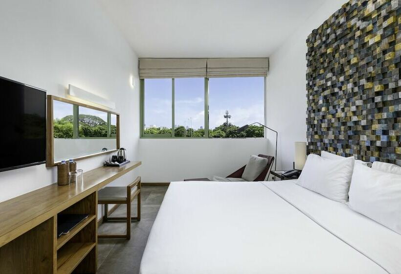 디럭스 룸 도시 전망, Me Colombo