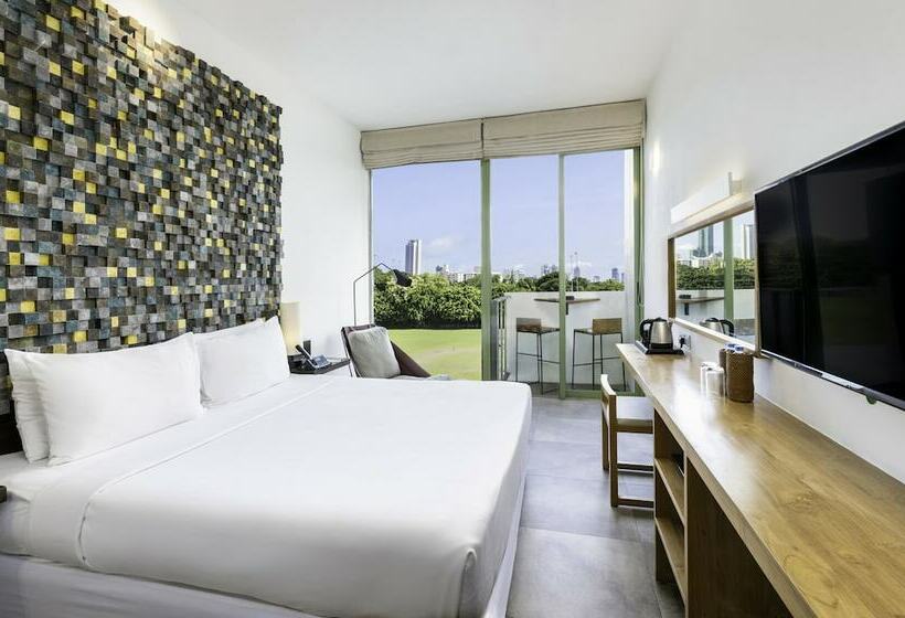 발코니 수피리어 룸, Me Colombo