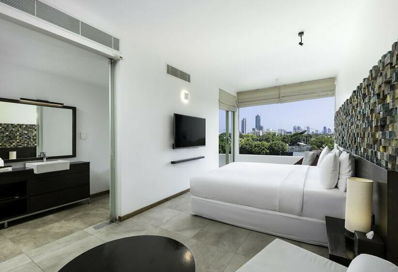 스위트, Me Colombo