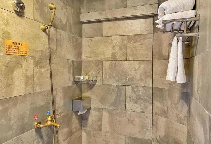 اتاق سوپریور با چشم‌انداز باغ, Mumian Inn