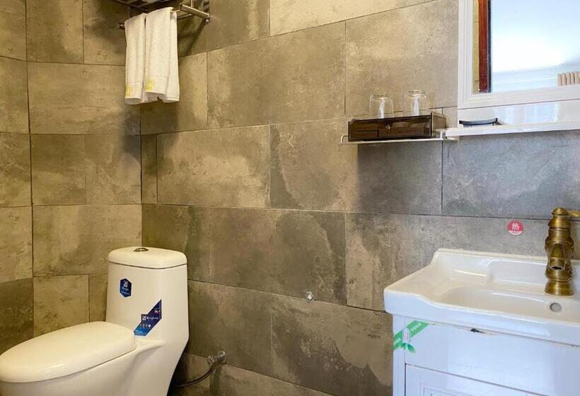 اتاق سوپریور با چشم‌انداز باغ, Mumian Inn