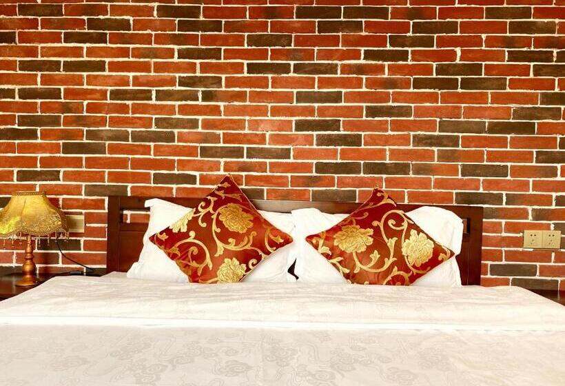 سوئیت 2 خوابه, Mumian Inn