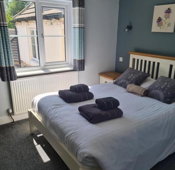 Номер Стандарт, The Finch Hatton Arms