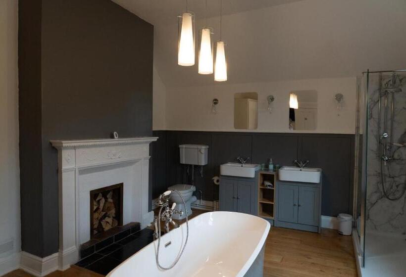 Люкс Повышенной Комфортности, The Finch Hatton Arms