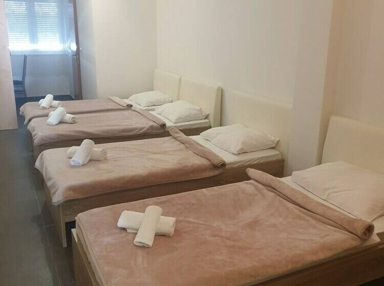 اتاق استاندارد چهار تخته, Storia