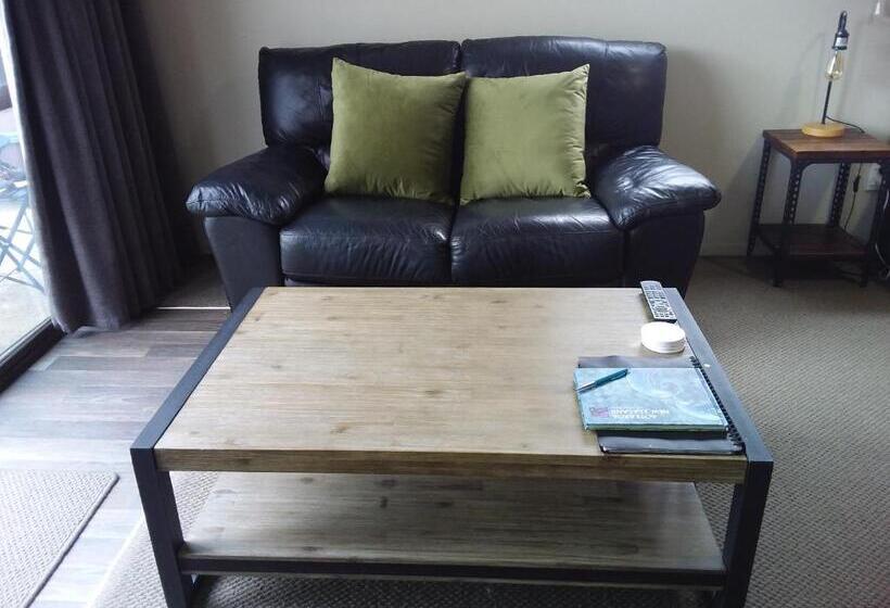 غرفة ديلوكس, Chris And Dave's B & B