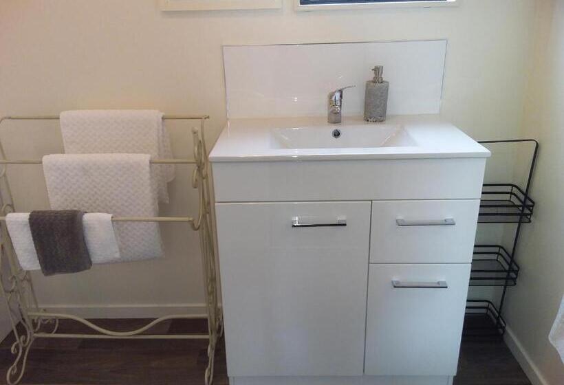 غرفة ديلوكس, Chris And Dave's B & B