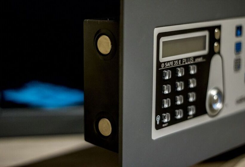 침실 1개 아파트, Amstelski