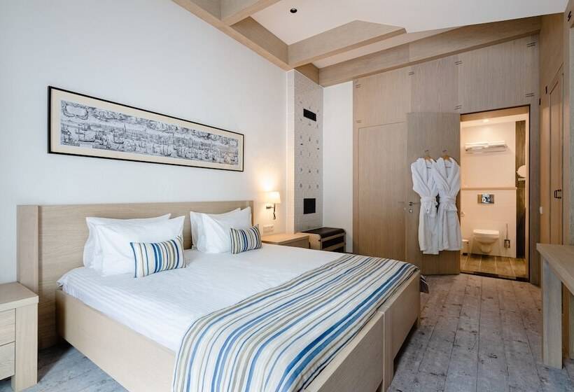 침실 1개 아파트, Amstelski