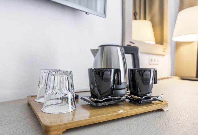 침실 1개 아파트, Amstelski