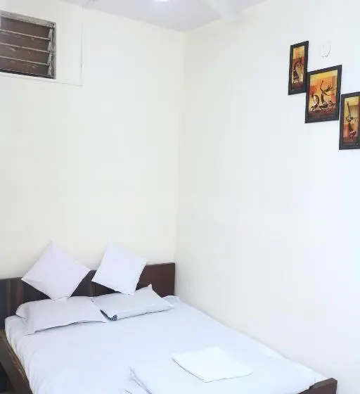 اتاق اکونومی, Ashirwad