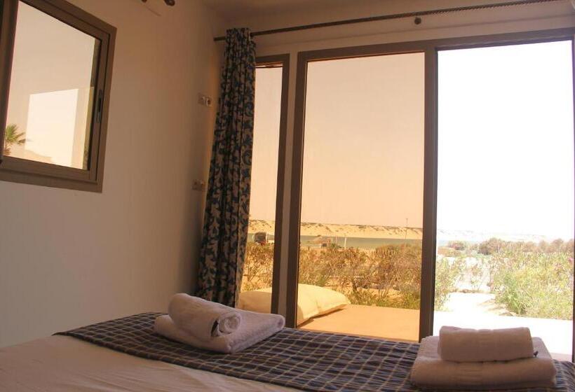 بنجلو قياسى مطل على البحر, Dakhla Camp