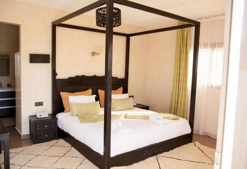 جناح ديلوكس, Dakhla Camp