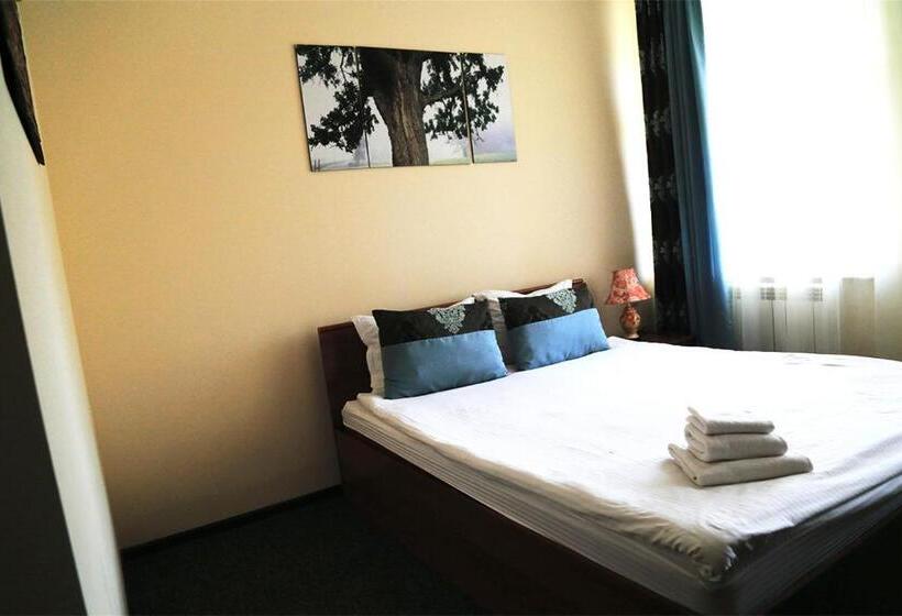 اتاق اکونومی, Khan Tengri