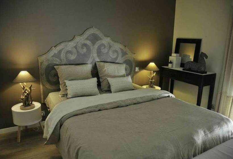 스탠다드 룸 더블 침대, Escapades Lointaines