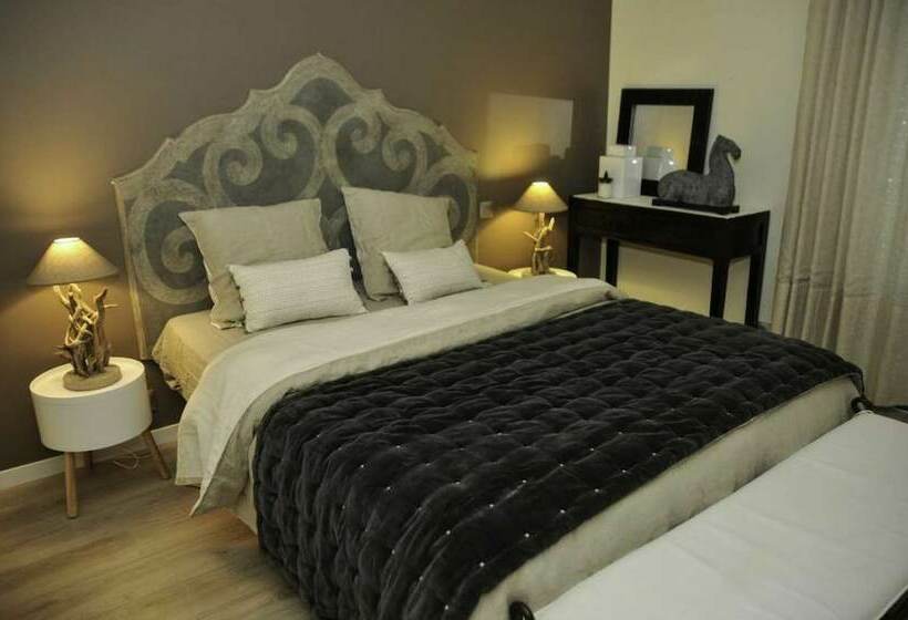 스탠다드 룸 더블 침대, Escapades Lointaines