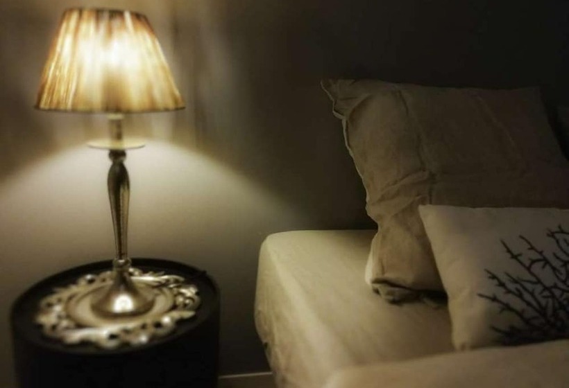 스탠다드 룸 더블 침대, Escapades Lointaines