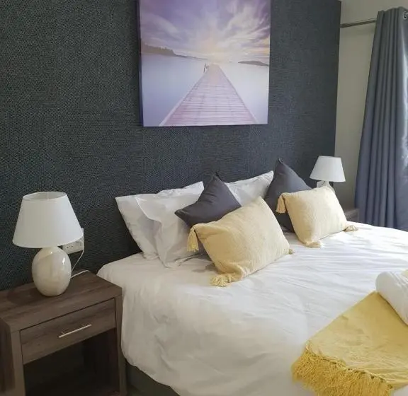 اتاق لوکس با تخت بزرگ, Reef View Bnb