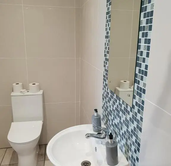 اتاق لوکس با تخت بزرگ, Reef View Bnb