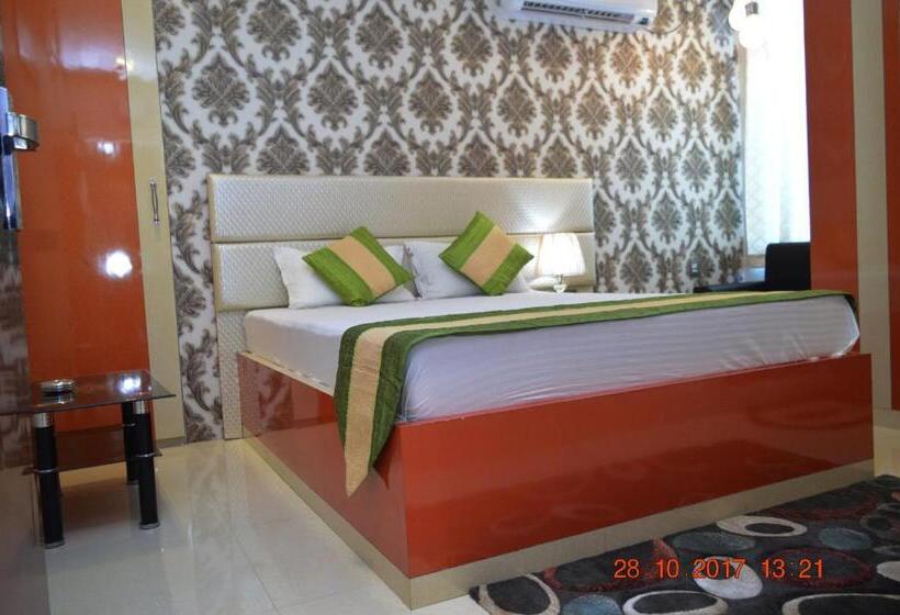 חדר דלוקס, Biswanath